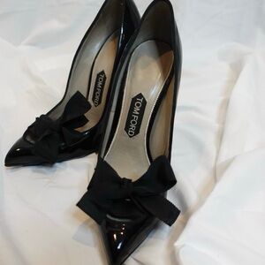Tom Ford Glossy Patent Leather Black Stilettos Heels with Grosgrain Bow Size 9